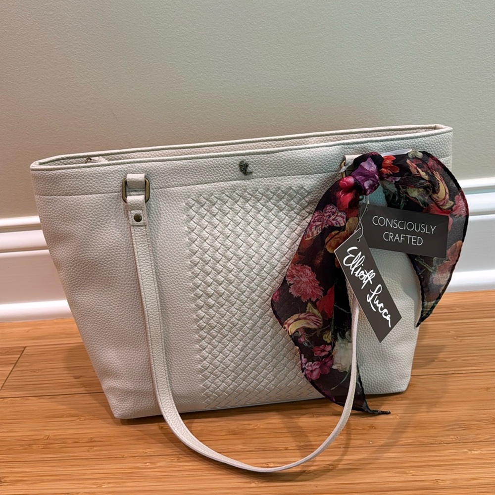 BNWT Elliott Lucca AYDA Ivory Tote Shoulder Bag